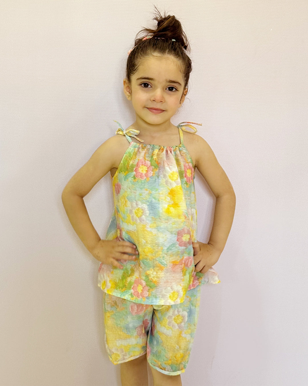 Stylish Floral Sling Set