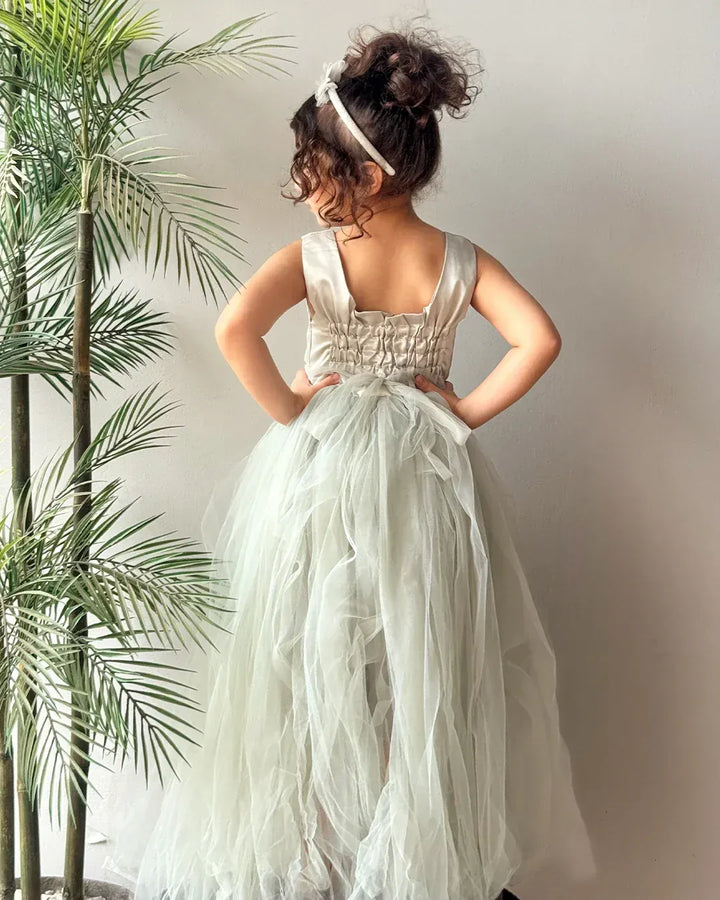 Gray Silver Tulle Vestido